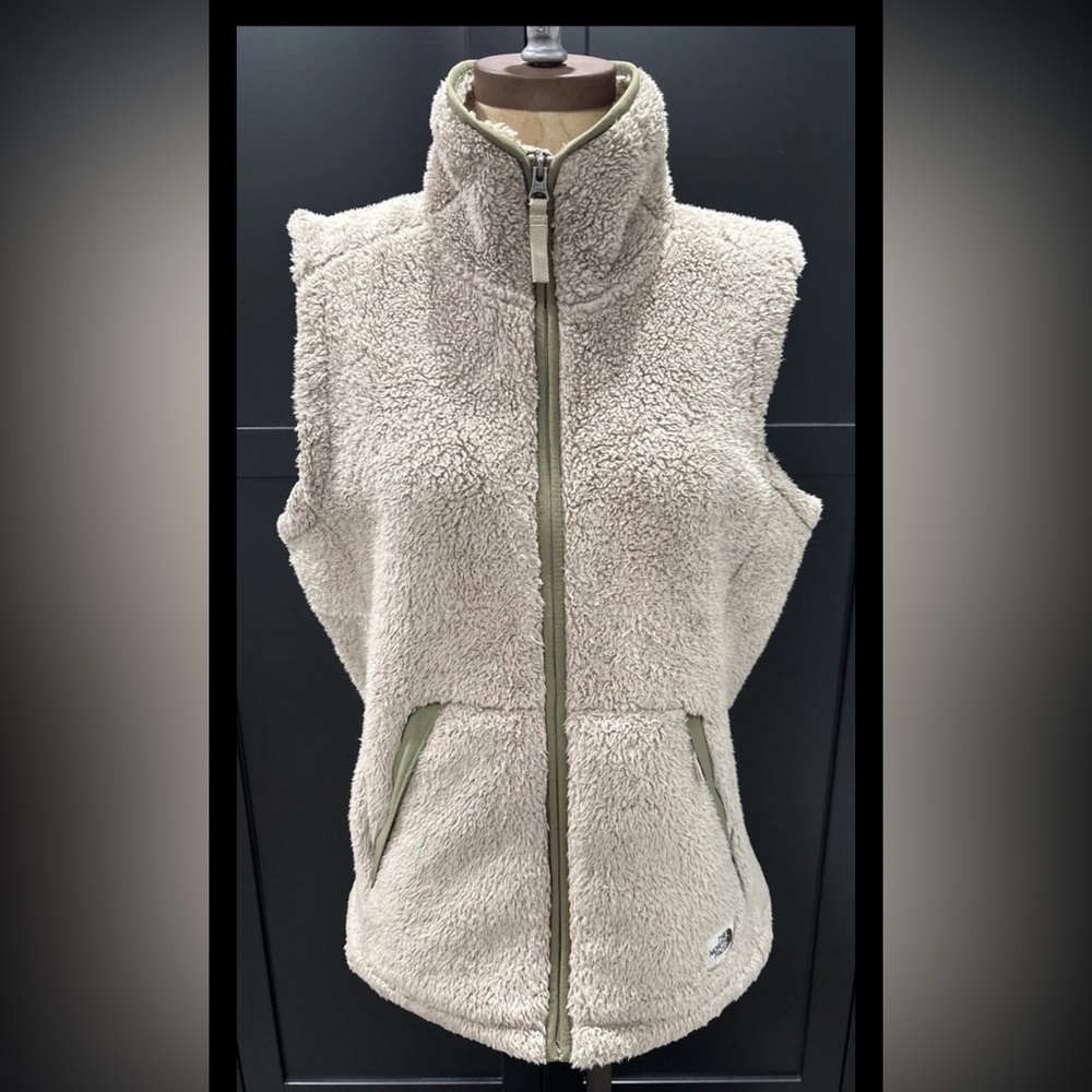 Women’s North Face Campshire 2.0 Zip Vest Sherpa Fleece M